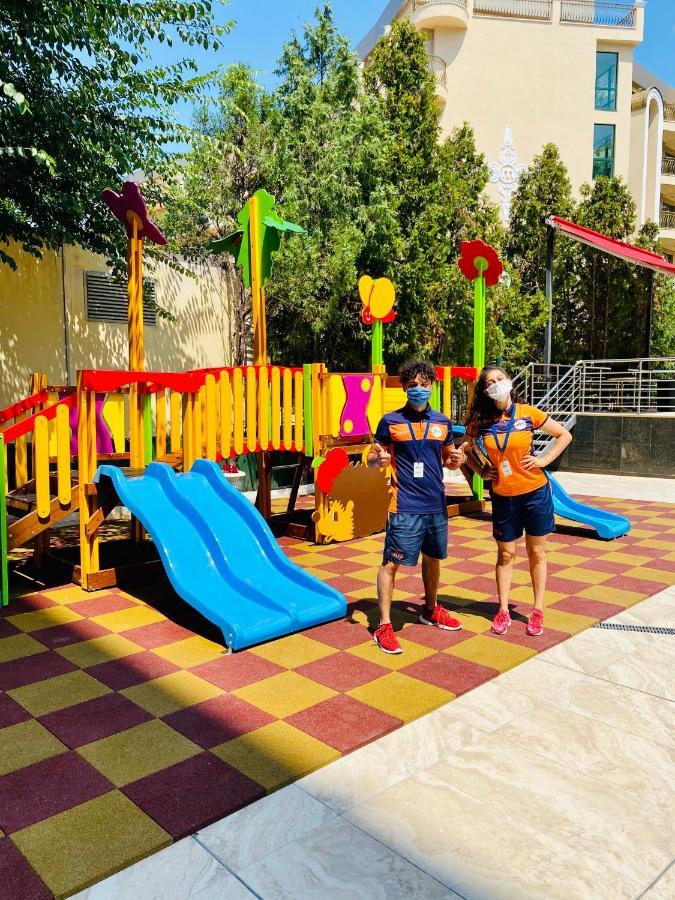 Planeta Hotel & Aquapark Free Beach Access 阳光海滩 外观 照片 Playground at the school