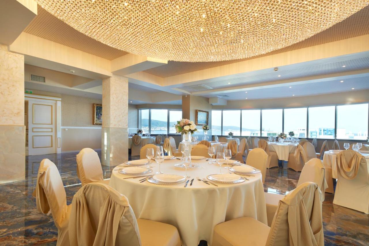 Planeta Hotel & Aquapark Free Beach Access 阳光海滩 外观 照片 The Sky Bar