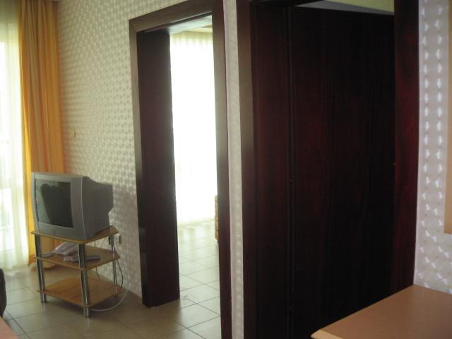 Planeta Hotel & Aquapark Free Beach Access 阳光海滩 客房 照片 A pocket door