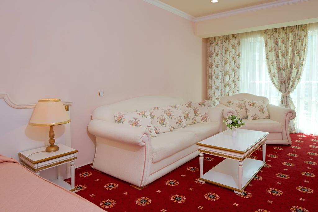 Planeta Hotel & Aquapark Free Beach Access 阳光海滩 外观 照片 A room at the hotel