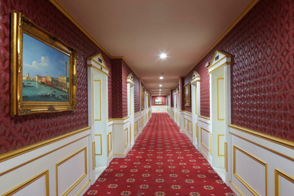 Planeta Hotel & Aquapark Free Beach Access 阳光海滩 外观 照片 A corridor