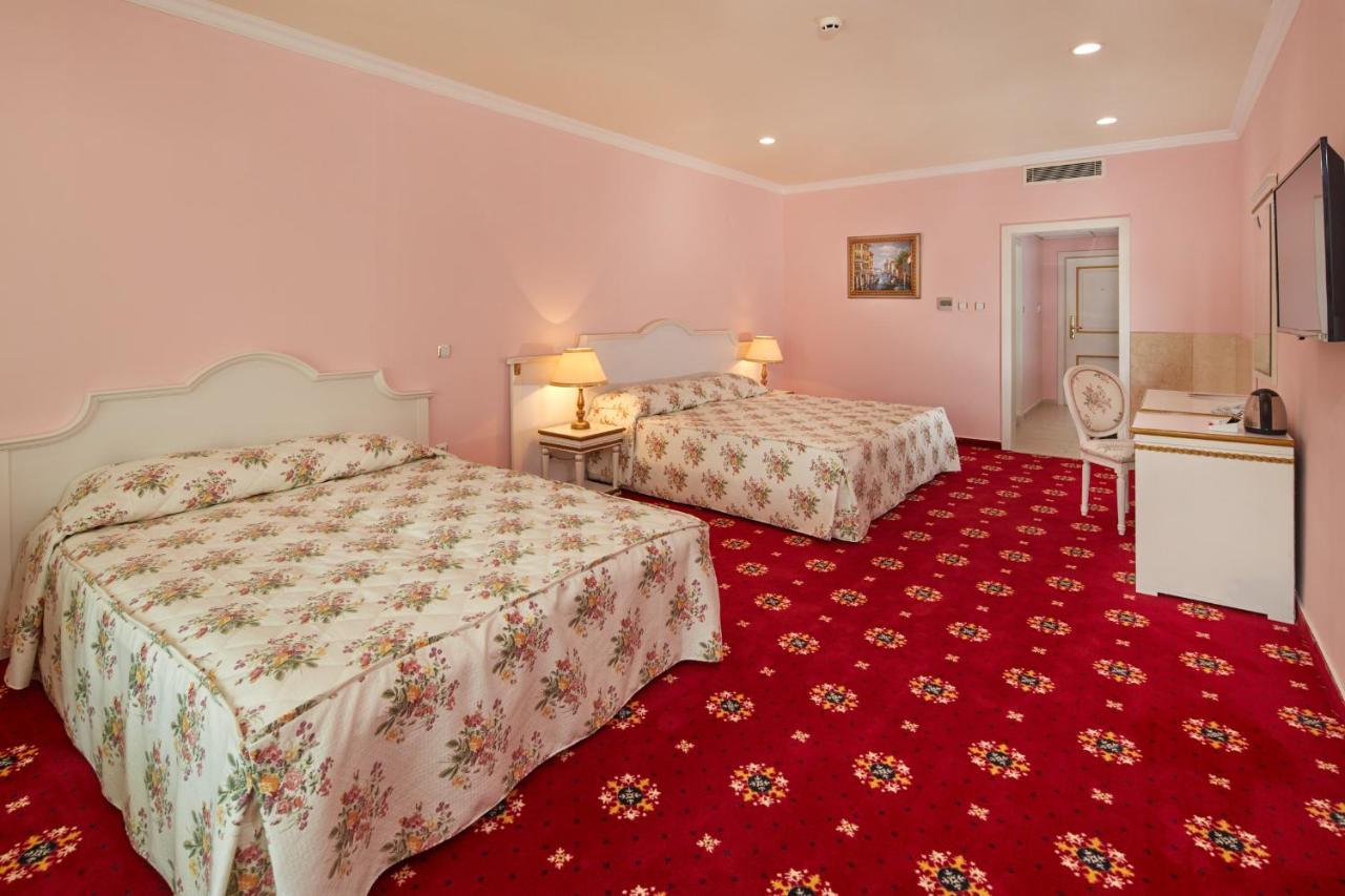 Planeta Hotel & Aquapark Free Beach Access 阳光海滩 外观 照片 A room at the hotel